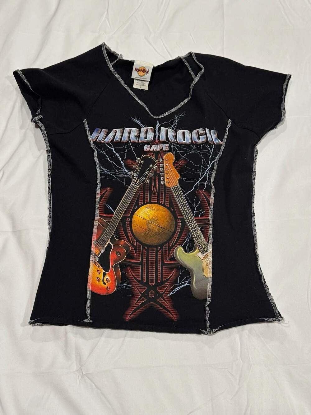 VTG Y2K Hard Rock Cafe Graphic Print Grunge Tee
